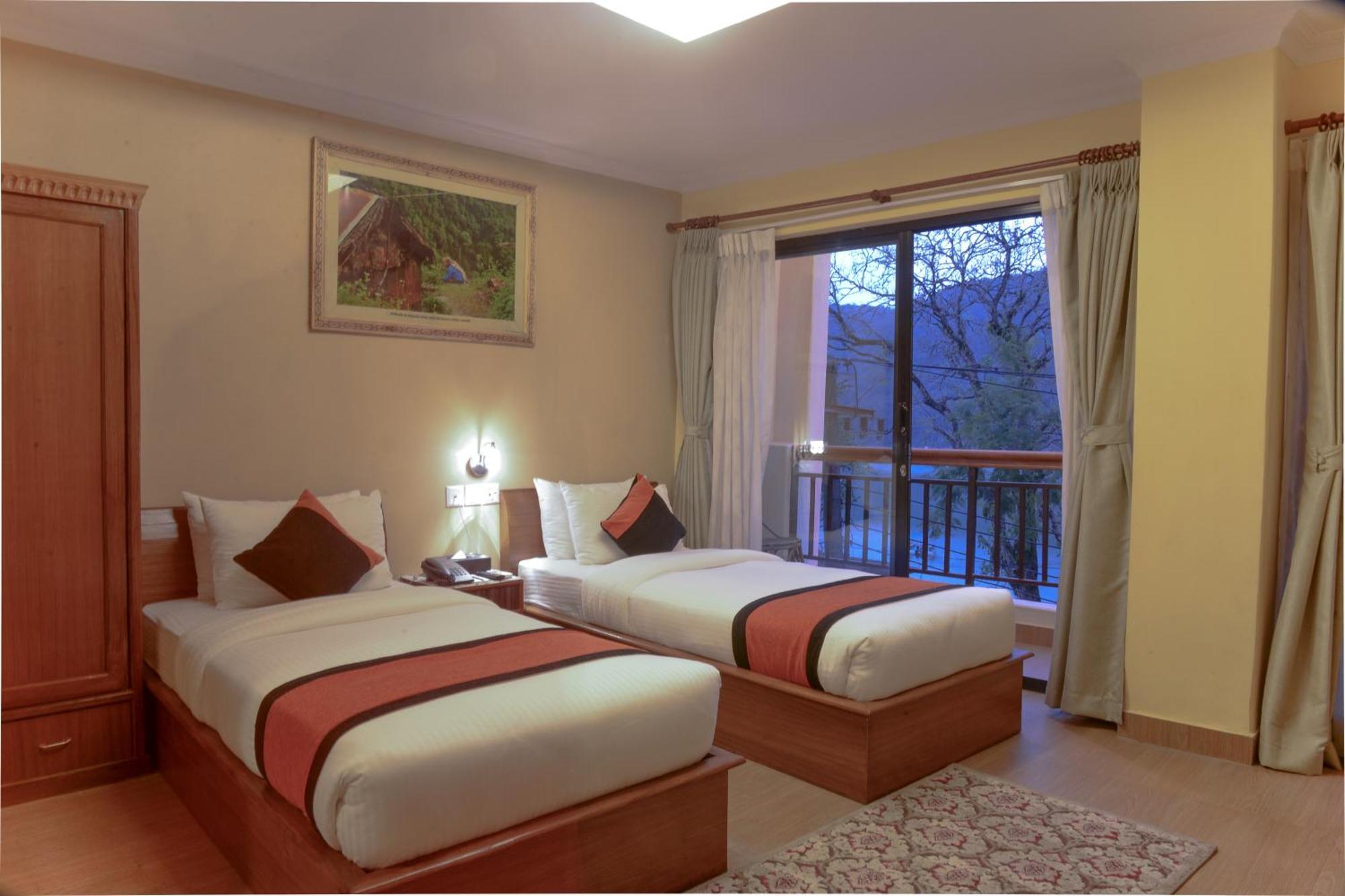 Hotel Raniban Arcade Pokhara Exterior foto