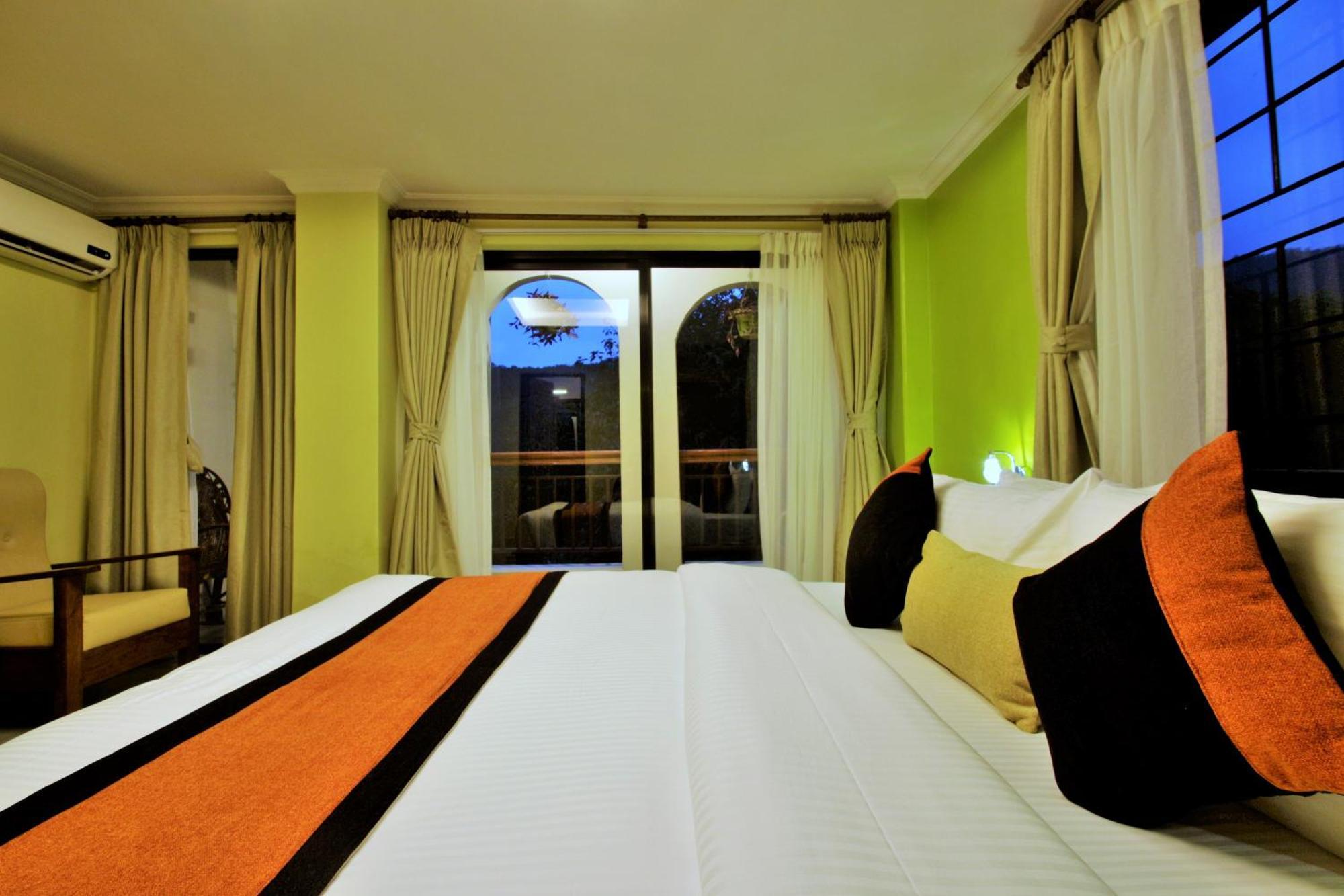Hotel Raniban Arcade Pokhara Exterior foto