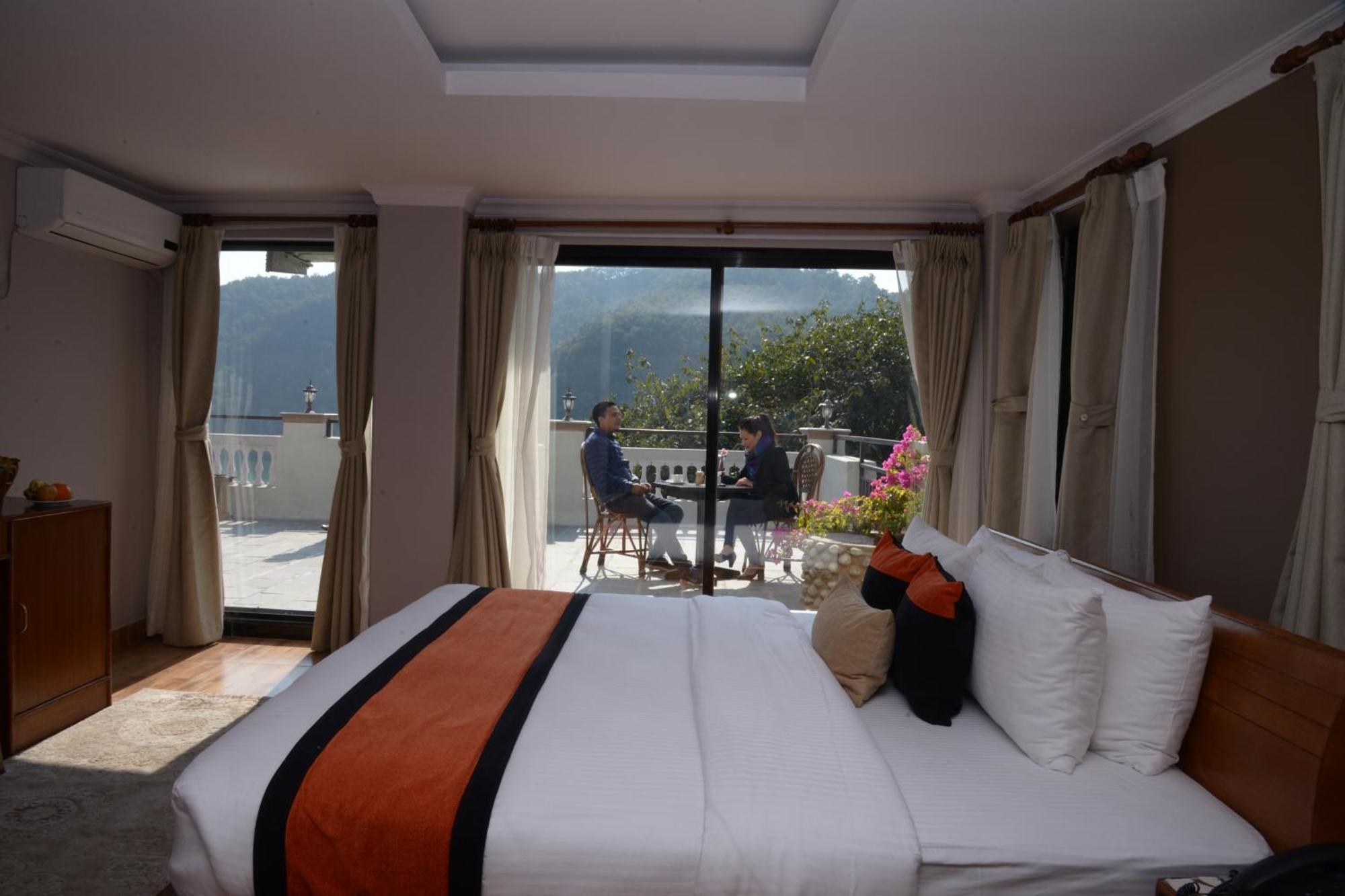 Hotel Raniban Arcade Pokhara Exterior foto