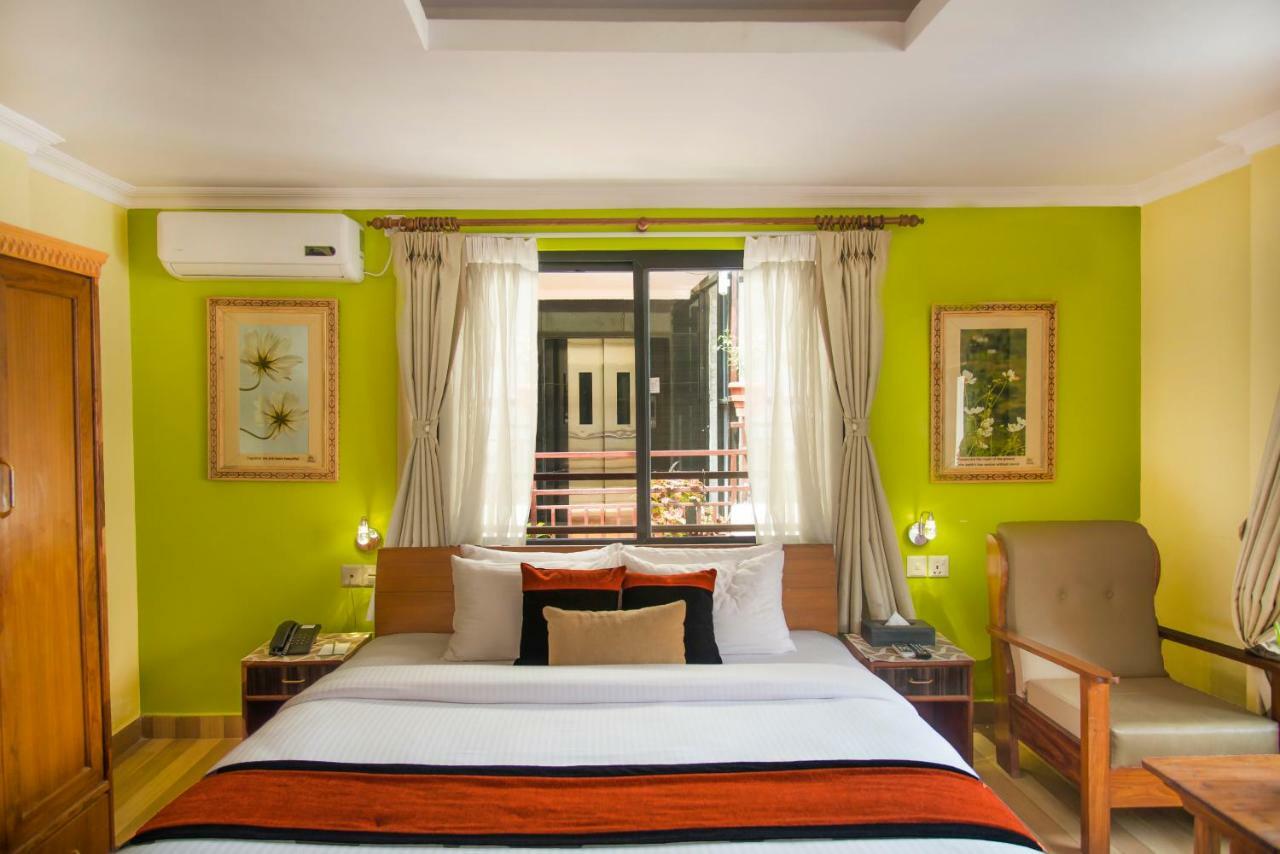 Hotel Raniban Arcade Pokhara Exterior foto
