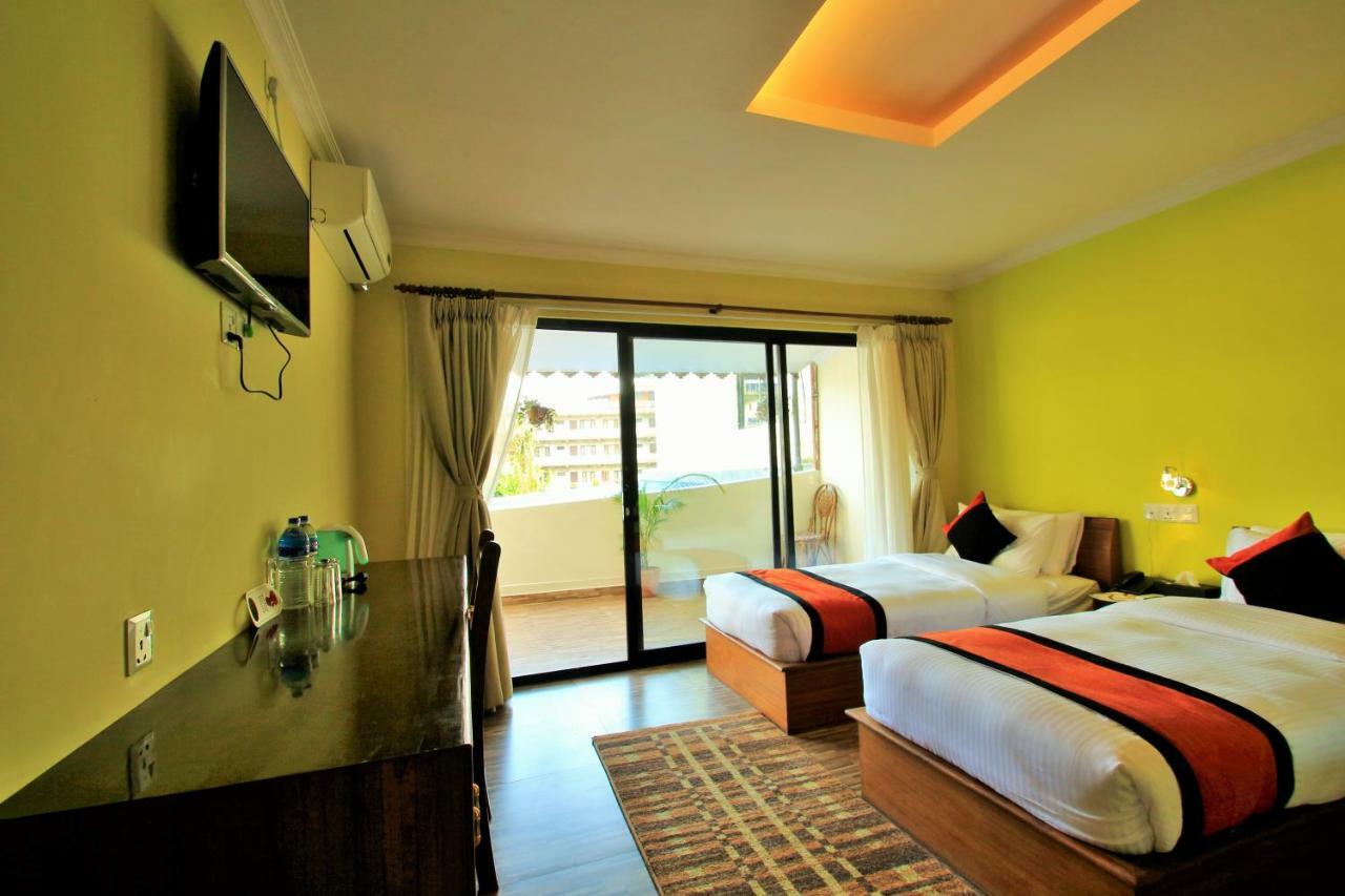 Hotel Raniban Arcade Pokhara Exterior foto